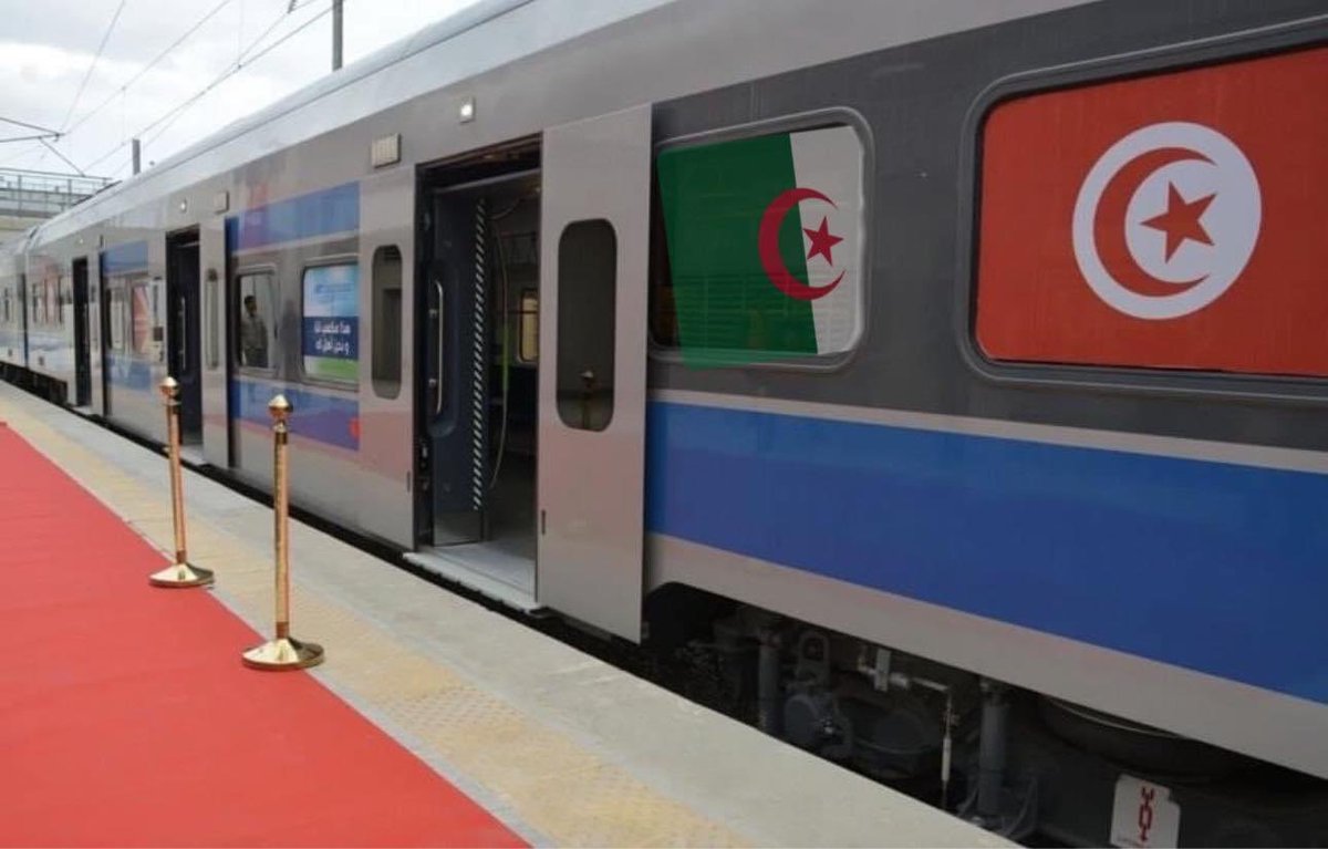 tunisialphanews's tweet photo. 🇹🇳🚞🇩🇿Après une interruption de 10 ans, le train entre Tunis et Annaba sera de nouveau en service ce vendredi. https://t.co/EeWtDCHTxr
