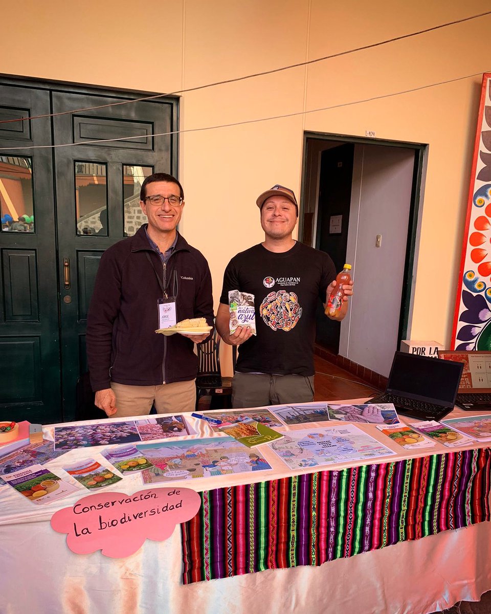 IniciativAndina's tweet photo. Hoy en Perú 🇵🇪 celebramos la innovación y el impacto. 

Feria de proyectos respaldados por la Fundación McKnight, conoce a los increíbles equipos detrás de ellos.

🔬🧫🌱🪴 https://t.co/nQYaXQf0Hu