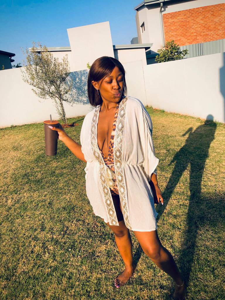 Katli_Atile's tweet photo. Am I the only one missing SUMMER 🥹😩

#Origin #skin #Art #vitiligo #SA #fypシviralシfyp #MK #heating https://t.co/5Az08uA6wW