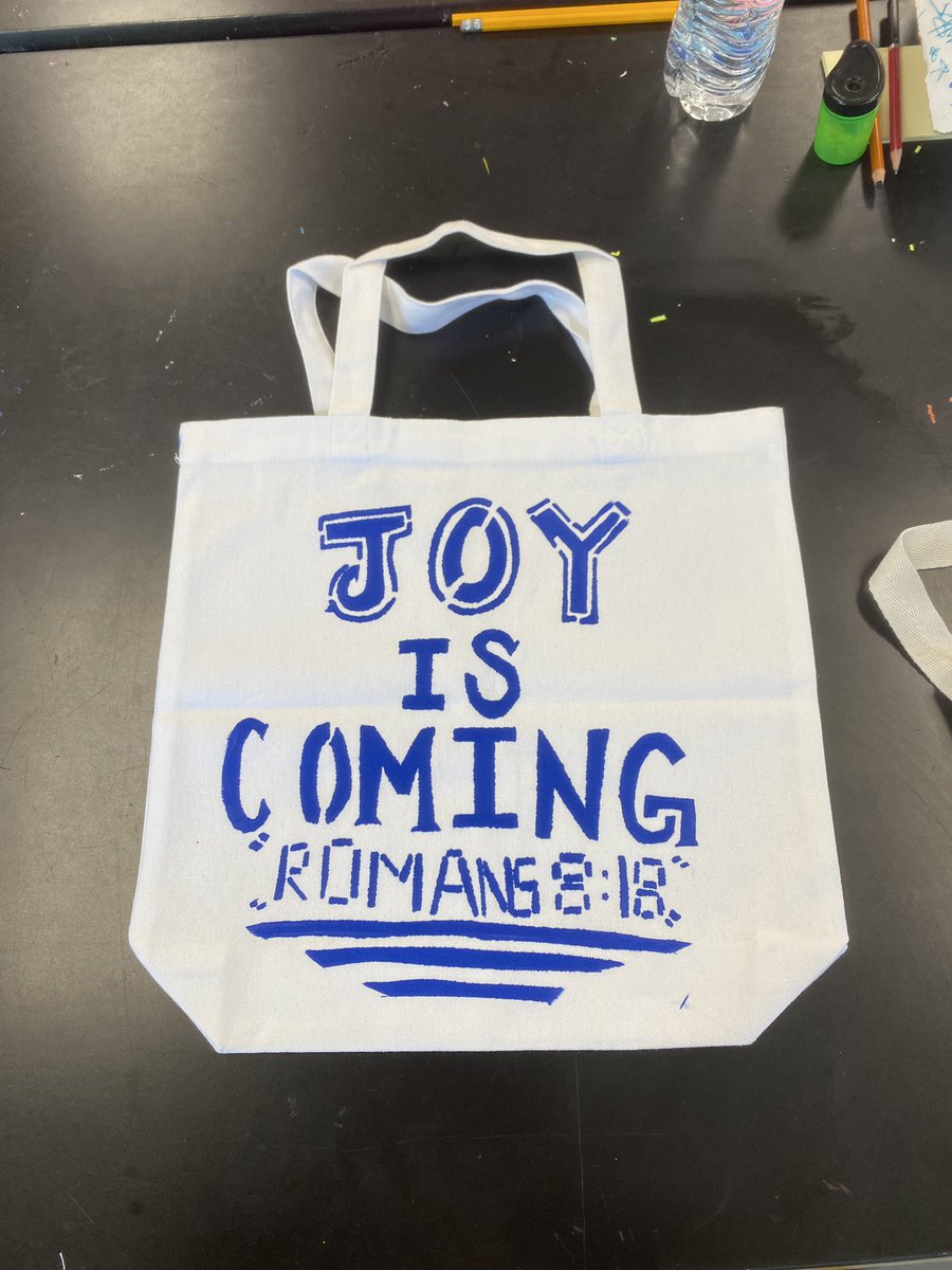 NewmanKaileigh's tweet photo. Day 3 of June AP workshop

Screening printing propaganda products @MacArthur_AISD 

🖋️New media today is pen &amp; ink then character development for cartoons 

🎨 Watercolor paints - mixing &amp; making colors 

@ketsia_hamilton @CmmorenoArt @ARTwithLEBLANC 
@adbustil @GabySierraEdu https://t.co/zEU85waupZ