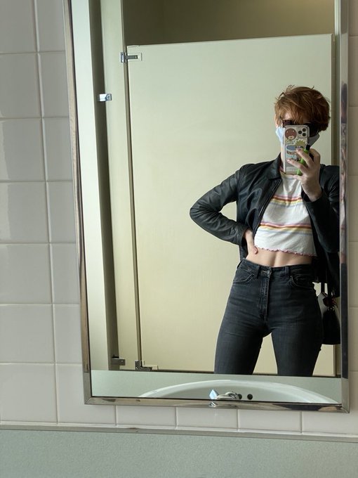 1 pic. Hahaha omg I love seeing my 2020 TikTok bullshit and also I am a LIAR I had like a 3.8 max https://t
