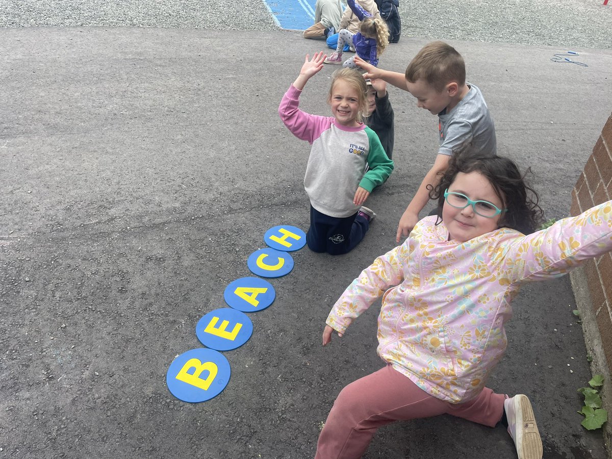 Mrs. Weatherbee tweet media