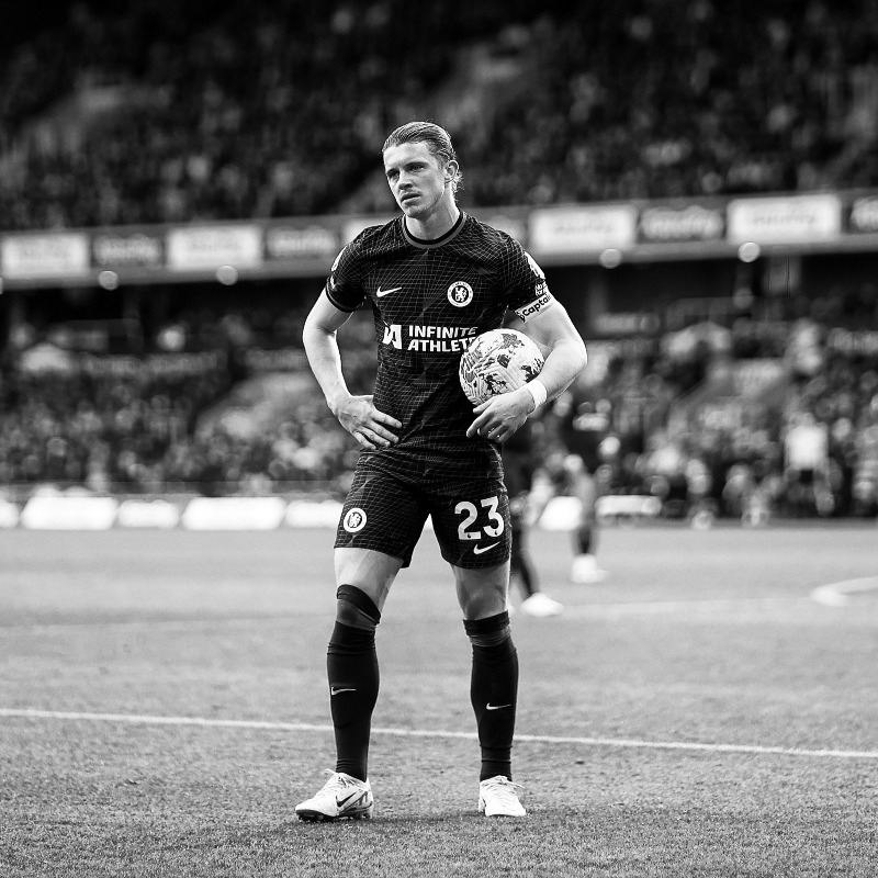 VillaLamp's tweet photo. As usual, the #AVFC rumour mill is turning.

Three names keep cropping up as arrivals, while one key player is continually linked with a move away.

By reading into rumours from strong sources, we can see Emery's priorities in shaping the midfield for next season.

Read more: