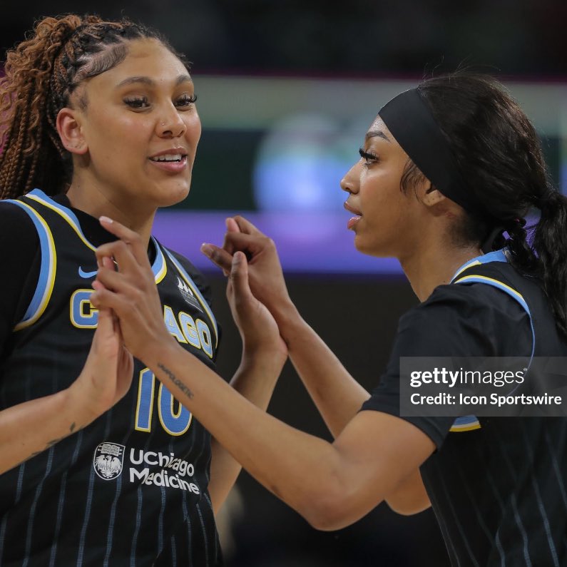 AR5Updates's tweet photo. POWER DUO.

#WNBA https://t.co/OHeytEmWU8