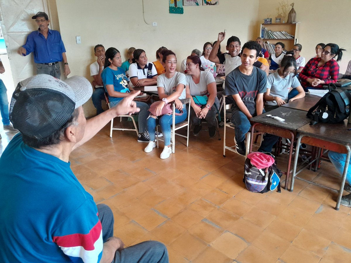 José Luis Bravo S. (@guazabaras) on Twitter photo <a href="/UnearteCojedes/">UNEARTE COJEDES</a> realizó Conversatorio "La Fiesta de San Juan" de la mano del cultor Fredy Sosa, dirigido a estudiantes de #Unearte y docentes de Cultura
<a href="/VillegasPoljak/">Ernesto Villegas Poljak</a>
<a href="/ignaciobarreto/">Ignacio Barreto</a>
<a href="/CulturasUNEARTE/">UNEARTE</a>
<a href="/GMVivaVzla/">Gran Misión Viva Venezuela</a>
<a href="/minculturave/">Ministerio del Poder Popular para la Cultura</a>
<a href="/redesipc/">IPCVenezuela</a>
@MPPEDUCACION
<a href="/CojedesPsuvOfic/">CojedesPsuvOfic</a> <a href="/UnearteCojedes/">UNEARTE COJEDES</a> realizó Conversatorio "La Fiesta de San Juan" de la mano del cultor Fredy Sosa, dirigido a estudiantes de #Unearte y docentes de Cultura
<a href="/VillegasPoljak/">Ernesto Villegas Poljak</a>
<a href="/ignaciobarreto/">Ignacio Barreto</a>
<a href="/CulturasUNEARTE/">UNEARTE</a>
<a href="/GMVivaVzla/">Gran Misión Viva Venezuela</a>
<a href="/minculturave/">Ministerio del Poder Popular para la Cultura</a>
<a href="/redesipc/">IPCVenezuela</a>
@MPPEDUCACION
<a href="/CojedesPsuvOfic/">CojedesPsuvOfic</a>