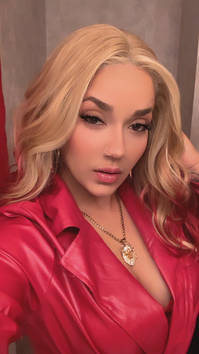 laqueendemoniia's tweet photo. Best era back and better 💋 https://t.co/jOK1qPkldy