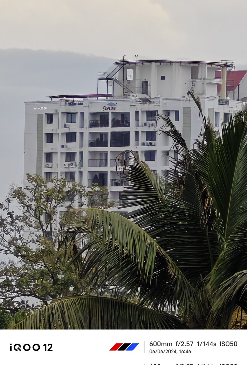rahool360's tweet photo. Closer Peek
.
.
Shot on #iQOO12(10x to 25x)
.
.
#zoom @nipunmarya #persicope #building #pocketzoom #shotonsnapdragon https://t.co/9uW589Y6vO