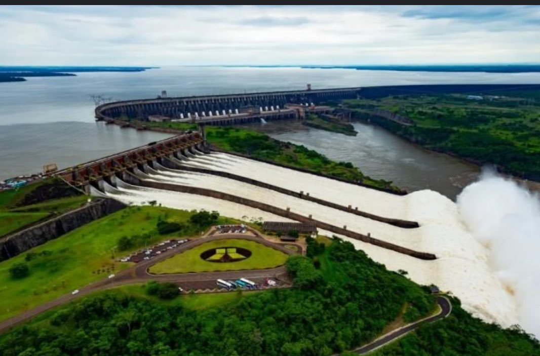 criptoboi's tweet photo. Peña's government targets cryptocurrency mining to use Paraguay's energy, says the Minister of Industry. 

The strategy of Santiago Peña's government is to use Paraguay's energy through sales to cryptocurrency mining, said the Minister of Industry and Commerce, Javier Gimenez, yesterday at an event organized by the Paraguay-Brazil Chamber of Commerce.

https://t.co/j6XkmYIuq1