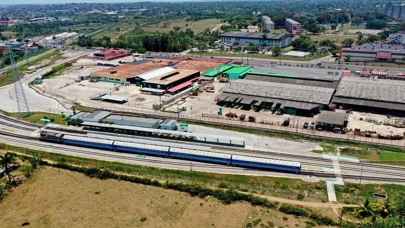 ¿Cómo viajar a Pinar del Río?

Hace unos días, como parte del recorrido que realizamos por diferentes lugares de interés de La Habana, nos llegamos hasta la estación de trenes que se encuentra en las inmediaciones de la intersección de calle 100 y la avenida de Rancho Boyeros...