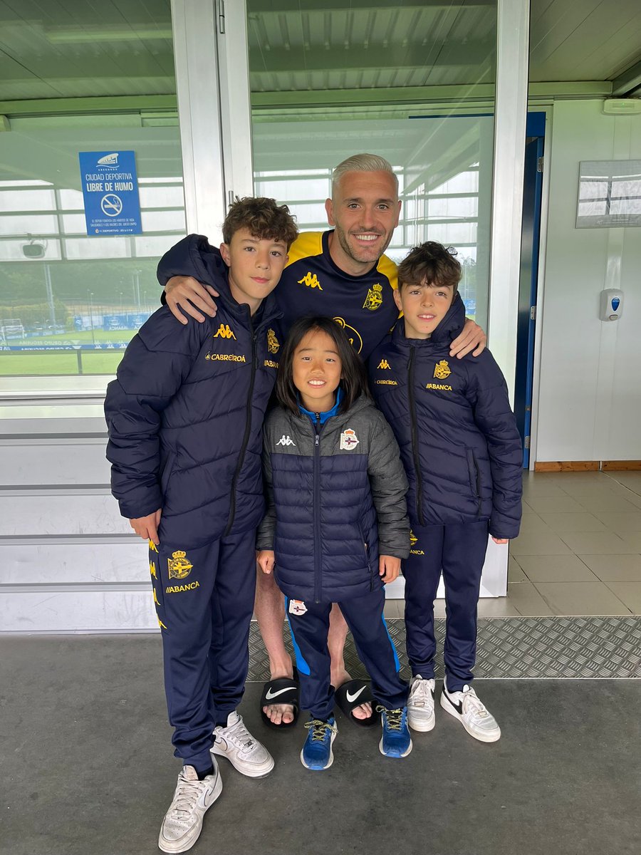 wakatakegroup's tweet image. GOOD FAREWELL DOES NOT COME CLOSE FOR DEFINING HOW #Deportivistas SAY BYE TO A DEAR FRIEND❤️👋

After joining ⚽@DeporCanteira  for the past 3 months, it&apos;s time to go back to Japan, but this will be long remembered by our young fellow

#immersionprograms  #OsNosos

#VamosWakatake