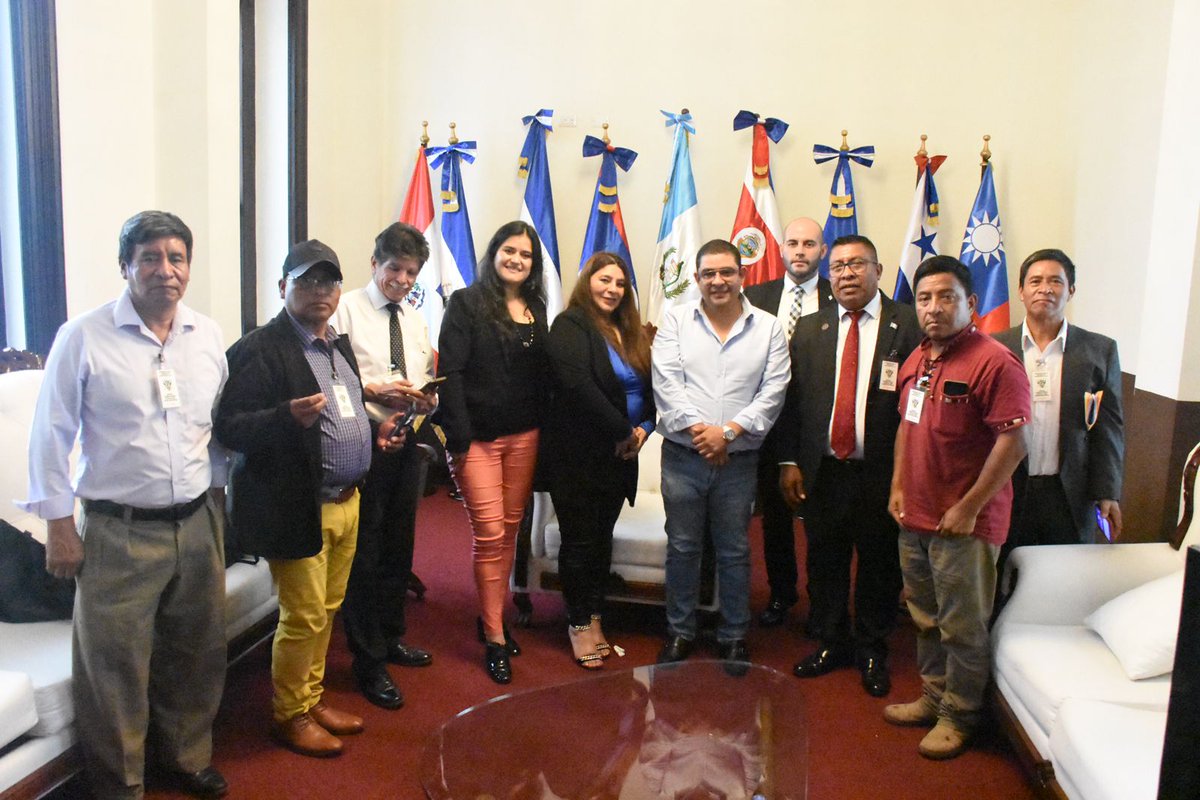 El diputado César Dávila <a href="/CesarDavil86564/">Cesar Davila</a>, Secretario de la Comisión Permanente del Congreso escuchó representantes de la Asociación de Veteranos Militares, quienes solicitaron la intermediación del legislador para el apoyo de la #Iniciativa6497, que propone reformas a la Ley