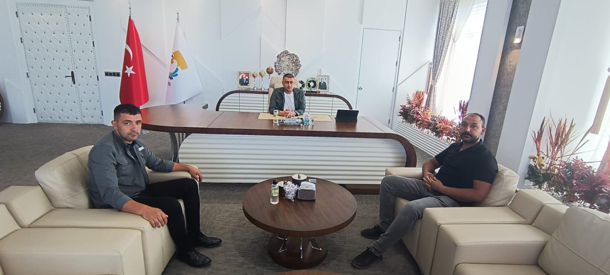 Haliliye belediyesi başkan vekili <a href="/ahmetdemirkan01/">Ahmet Demirkan</a>  başkanımızı makamında ziyaret ettik ilgi ve alaka larindan dolayı teşekkür ederiz..<a href="/EminKilic63/">Emin Kılıç🇹🇷</a>