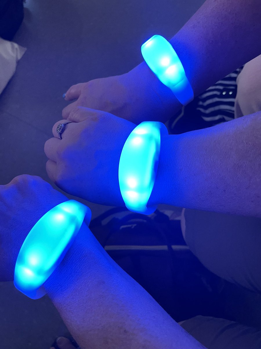 jlthompson26's tweet photo. Spending my day learning with @MrsEmmerling1 and @HollarsHarris2 at the Spark Summit! Summer canโt stop this team from taking our teaching to New Heights! #LovedAtHarris #1GC #Spark24 https://t.co/I6vYttQ2GA