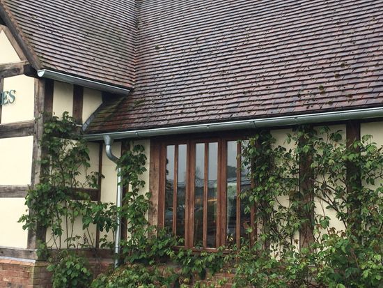Roweaverdevelop's tweet image. 🏘️ Let our experts handle it and get you some new stylish gutters that will satisfy your property's needs.
💻 For more information visit: buff.ly/35yPS9g
#Guttering #Shrewsbury #Shropshire