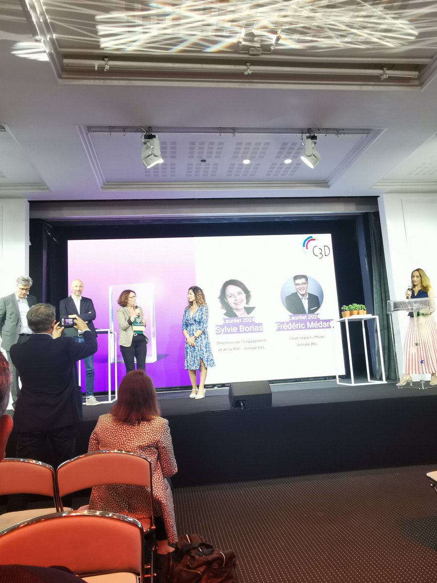 svillaudiere's tweet photo. Remise du Prix tandem RSE et Finance ce soir au groupe Bel par @c3_d. Bravo à cette formidable #entreprise à Mission, à la fois familiale et pérenne depuis plus de 150 ans @IndustrieFrance @CemExperts https://t.co/r0nnyuf2e7