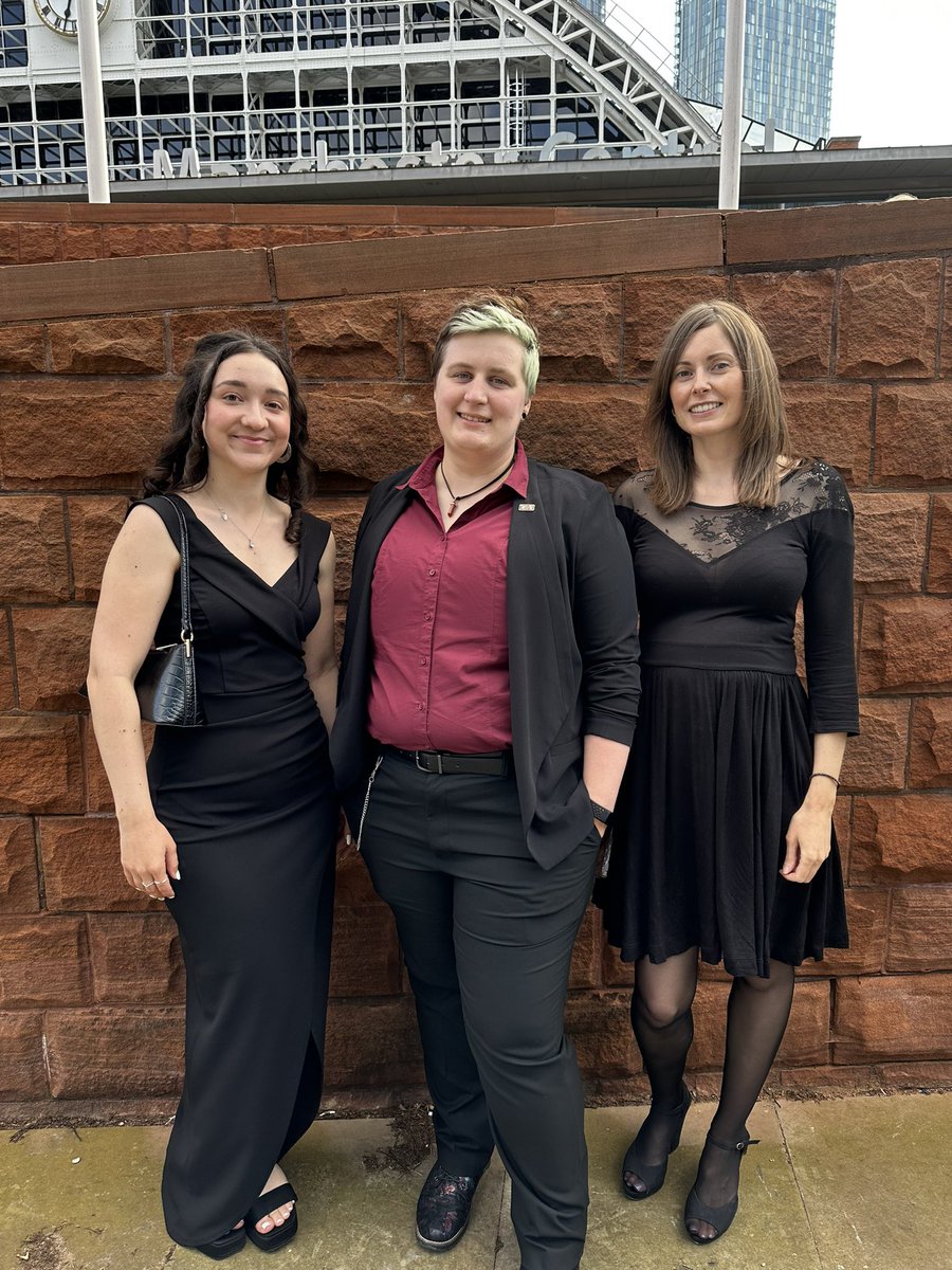 We have arrived at the #hsjdigitalawards good luck to our Teams who have been shortlisted in two categories.  Thank you to all who supported the projects  @Southern_NHSFT <a href="/JEdgington/">Jaden Edgington</a> <a href="/hullpj/">Paula Hull</a> <a href="/NicLongson/">Nicola longson</a> <a href="/JCDSeward/">James Seward 💙</a>