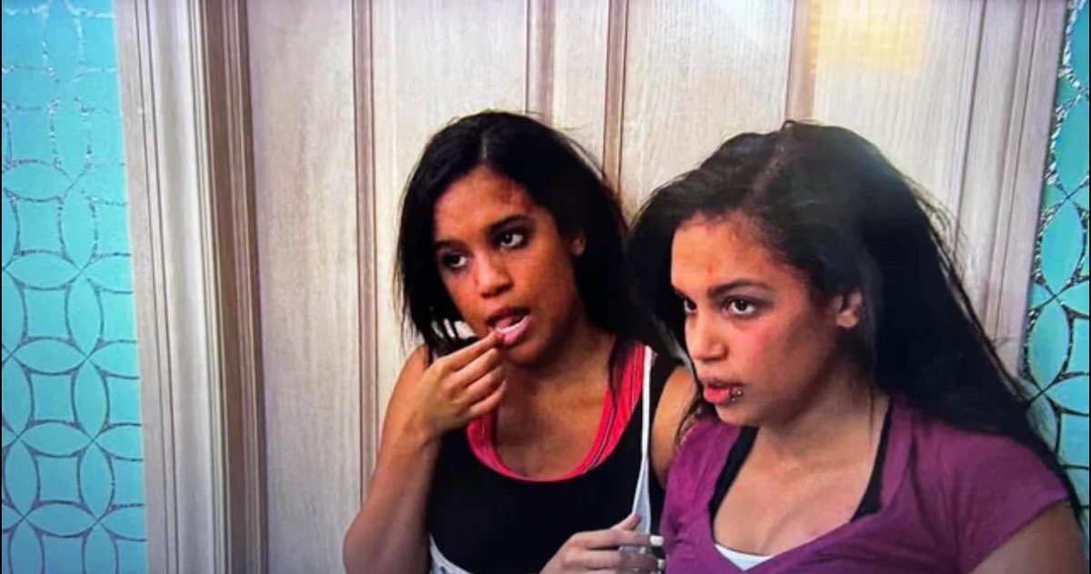 MULA🍒 tweet media