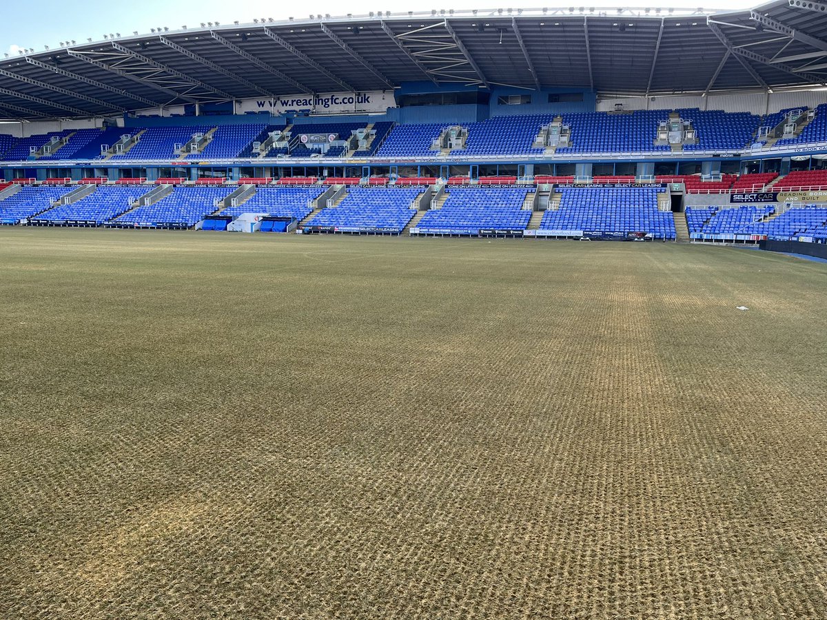 RFCD106's tweet image. Pitch fully renovated here at the SCL. New season starts now! Ready for the grow in! 

Thanks to @PremierPitches for the outstanding work!