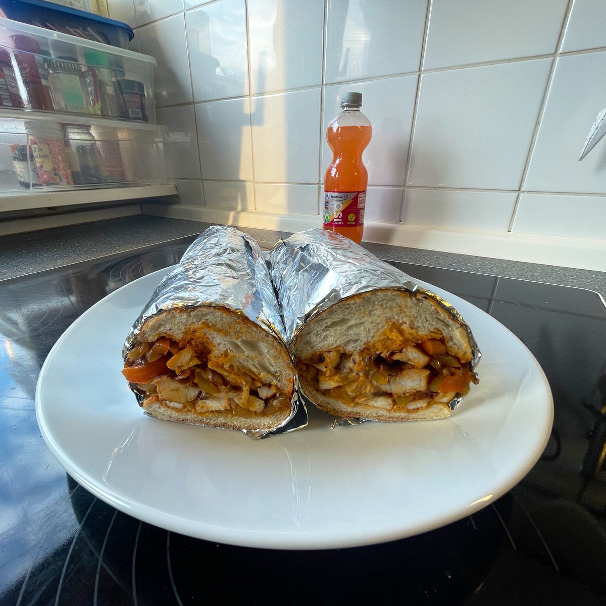 JayGuevara82's tweet photo. #Thrudheims very own #Chillie #Cheese #Chicken
#Dinner #HelsKitchem #FoodPorn #SubPorn #SandwichPorn https://t.co/T2darV0gIA