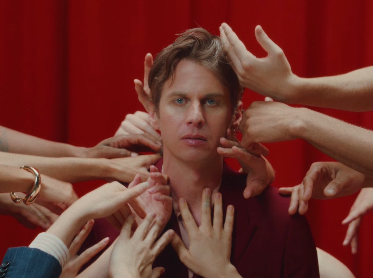 markfosterloves's tweet photo. #1MLostInSpace #fosterthepeople https://t.co/V9Blc3PzDJ