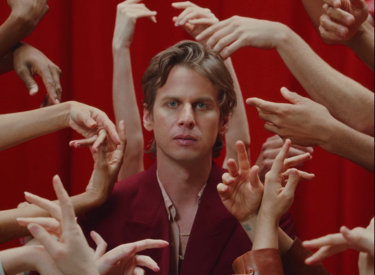 markfosterloves's tweet photo. #1MLostInSpace #fosterthepeople https://t.co/V9Blc3PzDJ