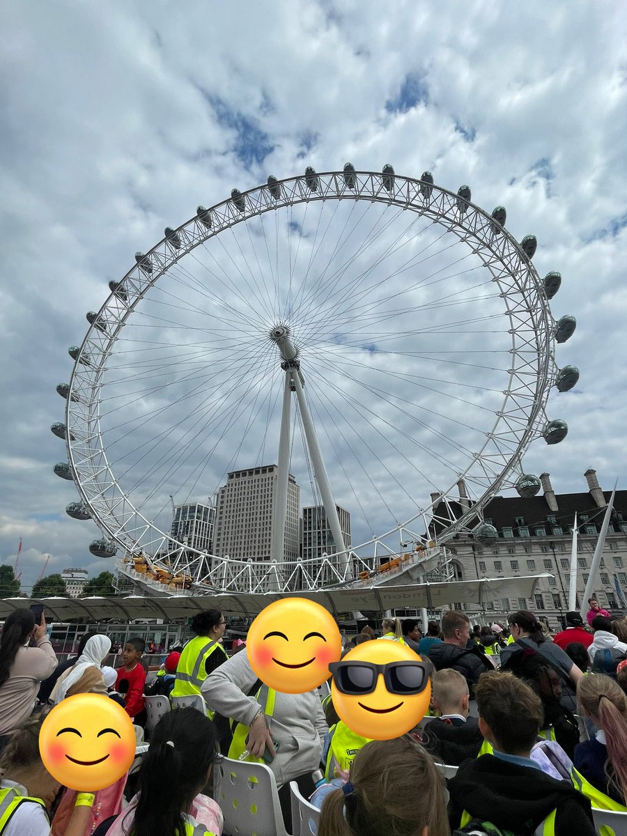 missk_reynolds's tweet photo. What an amazing day! Year One had a super time walking round London and going on a river cruise. Behaviour was fantastic. So proud! All linked to our Geography learning #london #geography #LionLearningPathways @AaronLionLearn @AcademyRuskin #BigBen #Thames @LionAcTrust https://t.co/Do2y8JzEMb