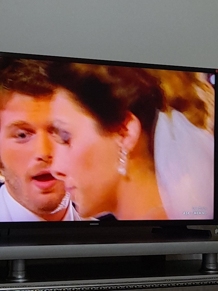 Off donebiliyor muyuz o yillara acabaa #AşkıMemnu