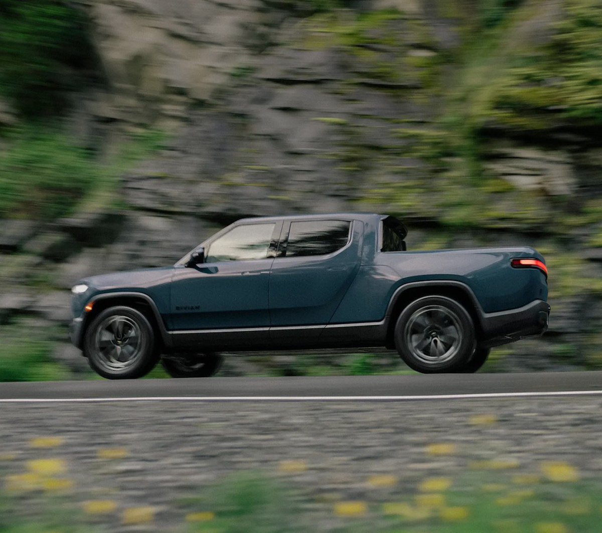 My Dream Car: Storm Blue R1T quad motor (0-60 in &lt;2.5s)