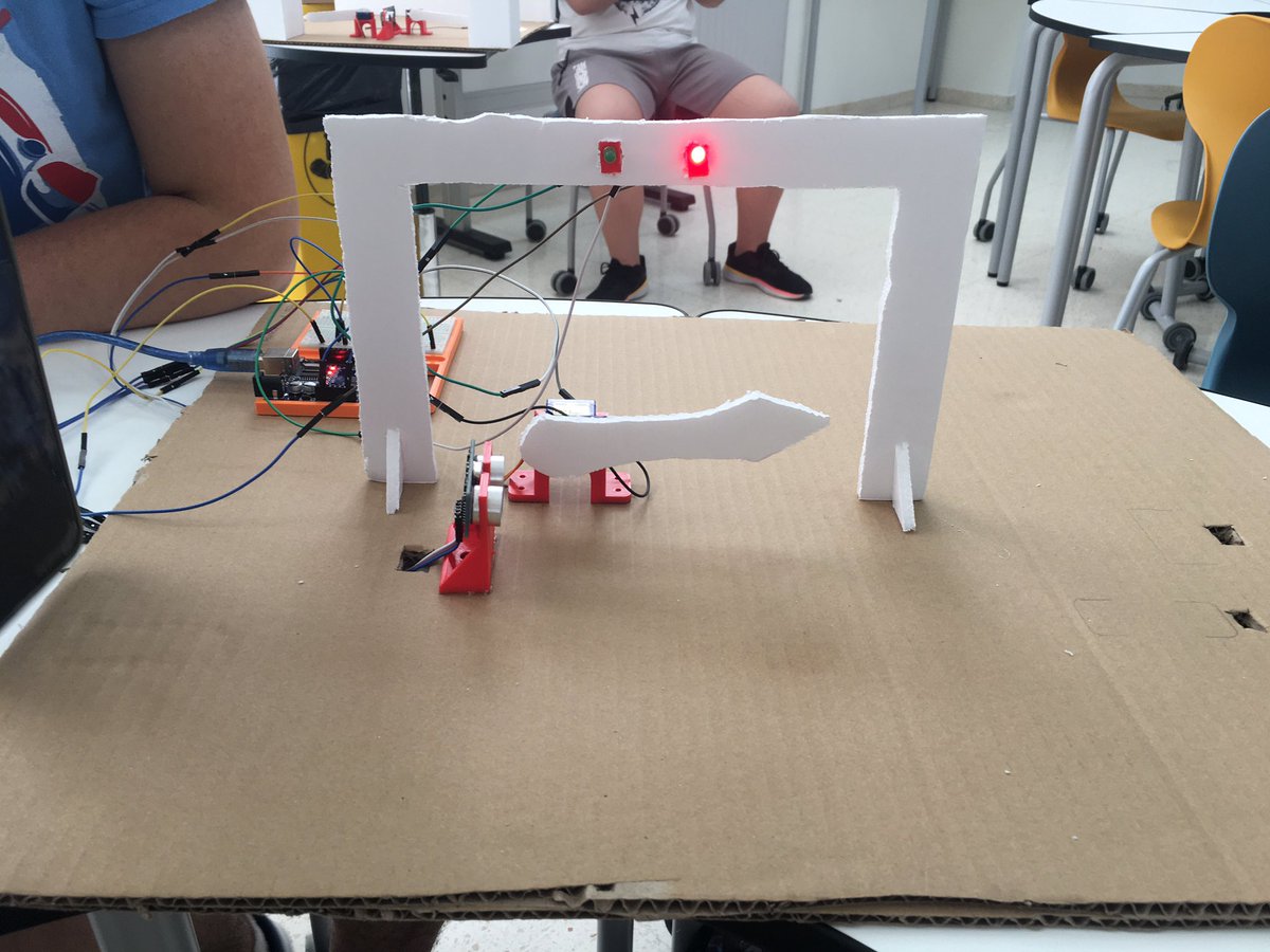 veleztecno tweet media