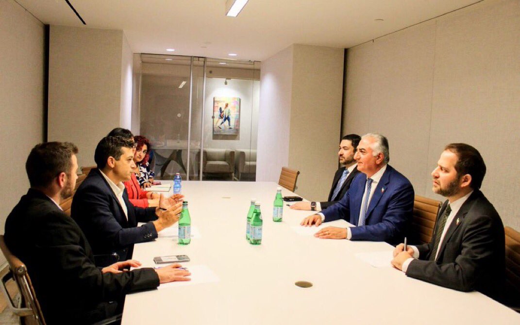 visegrad24's tweet photo. Israel’s Minister of Diaspora and Combatting Antisemitism @AmichaiChikli met today with the Crown Prince of Iran @PahlaviReza

“I pray for a day when his leadership brings peace and prosperity to Iran &amp; the entire Middle East,” - Chikli wrote after the meeting.

🇮🇱🦁☀️ https://t.co/ABalLbvUmG