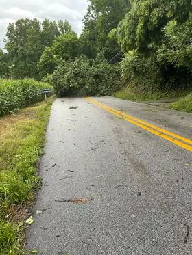 Anne77Che's tweet image. I hope everyone in Maryland is safe. I was really worried about last night's storm and tornado. It must have been a frightening experience, and I hope there wasn't too much damage. 😢😢