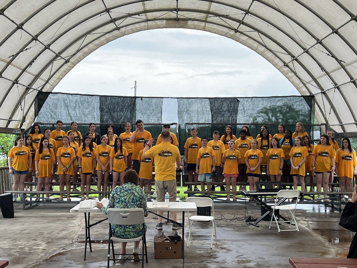 dschuessler3's tweet photo. @CamillusMiddle 8th Grade Orchestra, Concert Band &amp; Concert Choir representing today at the Seabreeze Music Festival!! Rain, no problem, CMS knows how to SHINE💙💛🎶 @WGFineArts @WestGeneseeCSD @McBandWG @BernerTracy @jdbillscnzm #wgsings #wgband #wgorchestra https://t.co/DqtfBhTeGH