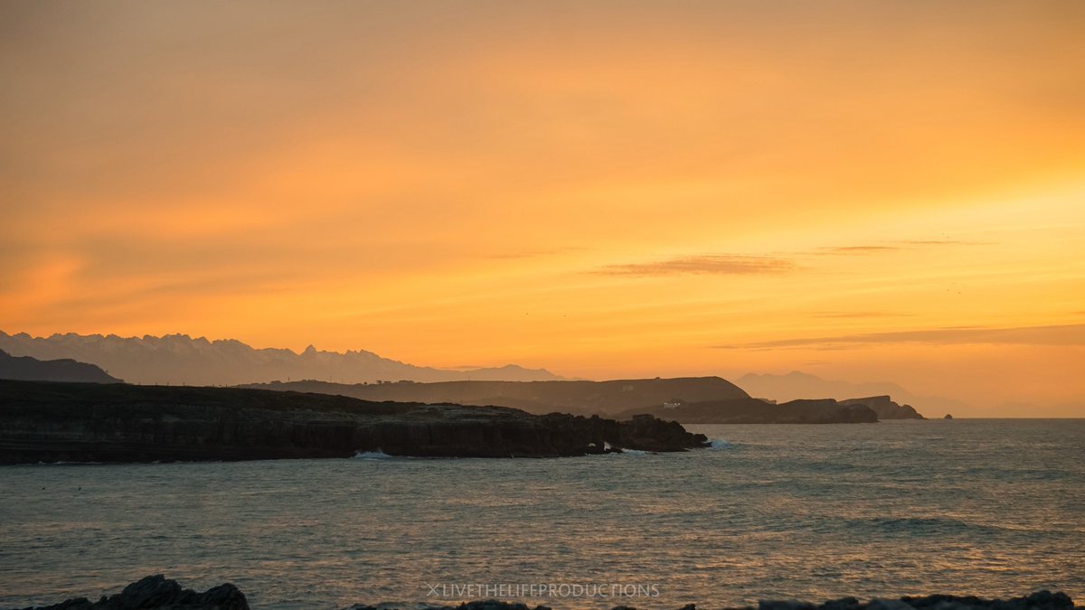 LTLProductions_'s tweet photo. 𝙀𝙡 𝙢𝙖𝙧 𝙙𝙚 𝘾𝙖𝙣𝙩𝙖𝙗𝙧𝙞𝙖…

Más fotografías en nuestra página de Facebook @LTLProductions_ 

☀️ . 🌊 . 🌄 . ⛰️ . 🌅 . 💛

#cantabria #cantabriainfinita #cantabriamola #cantabriagrafias #cantabriarural #cantabriainfinita❤️ #españa #spain #nature #naturelovers https://t.co/418l3UGnst