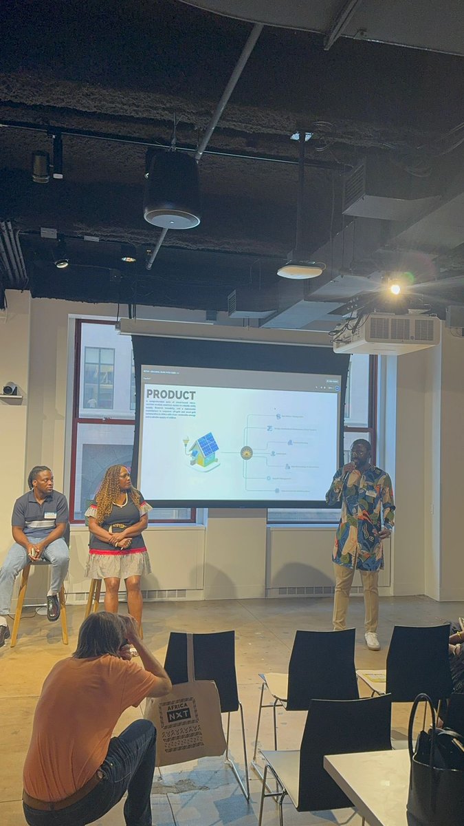 greensol_io's tweet photo. What an incredible day at #NYTECHWEEK! 🔥 

We're wrapping up Day 3 feeling inspired by all the innovative ideas and passionate people. https://t.co/appFtOpngr