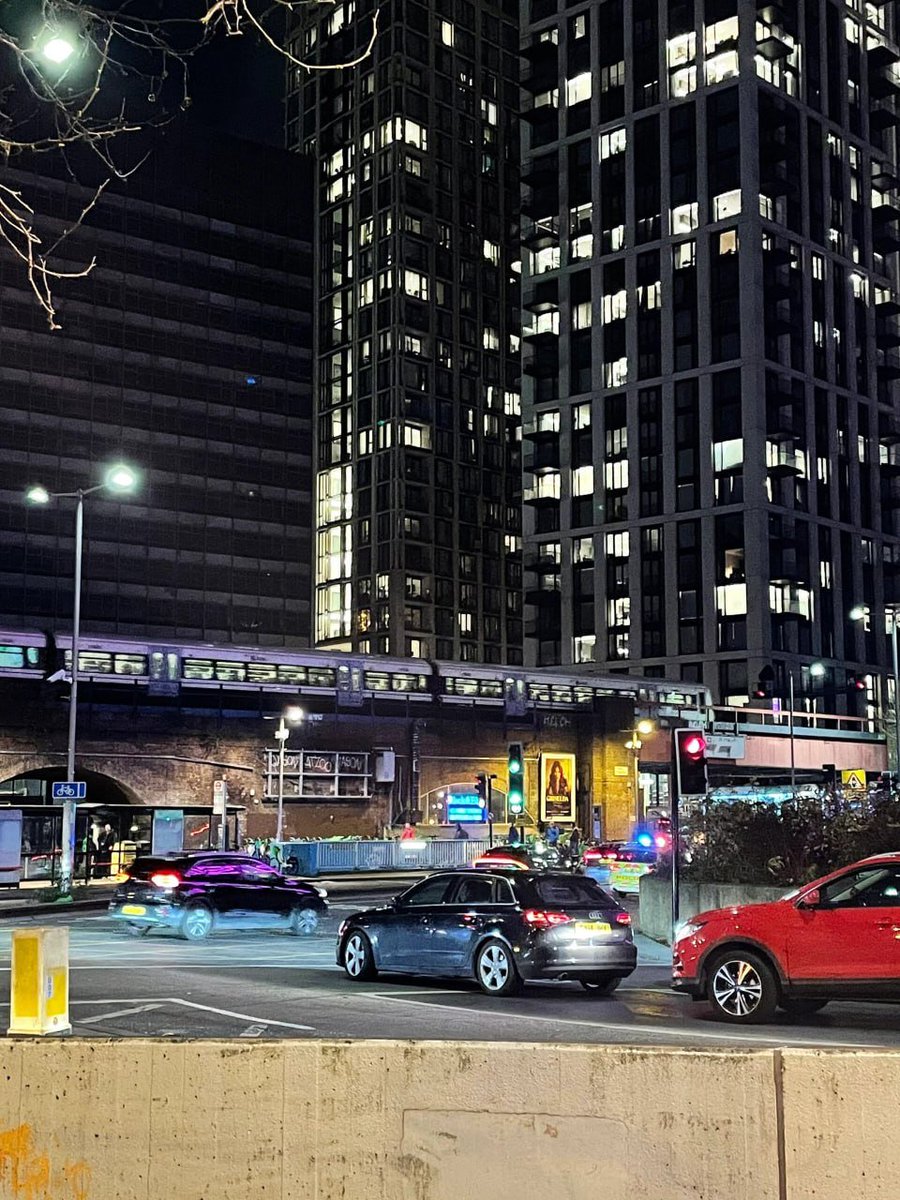 phulushe's tweet image. I like to go out at night, I'm quiet and free