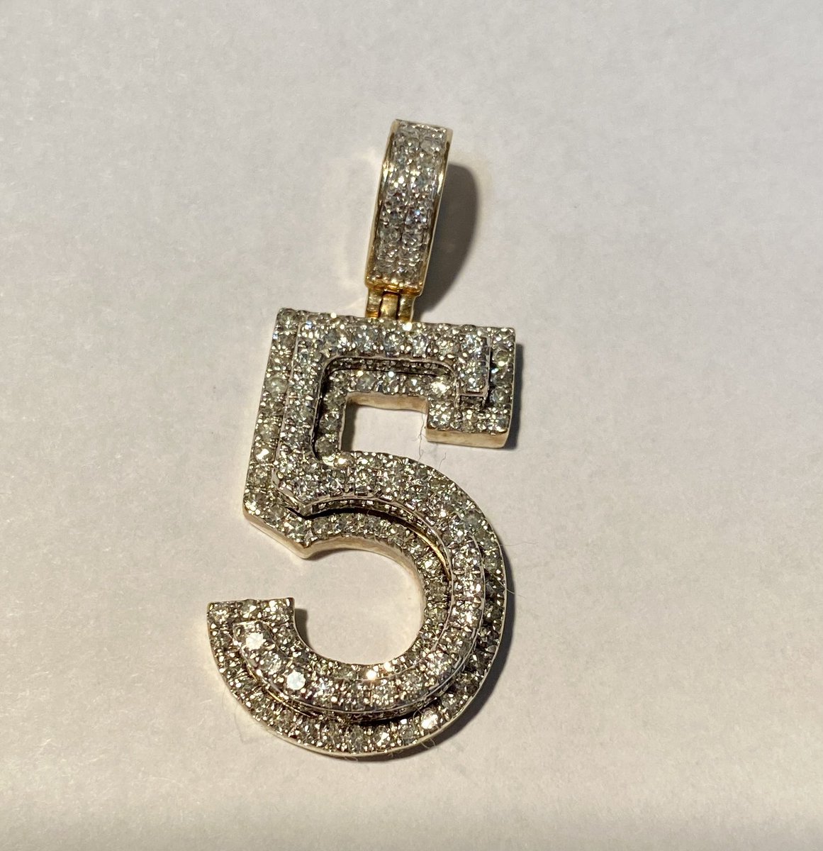 JPRockytop's tweet photo. Hey Tee, if you see this it’s yours! Stop in and see us @RoyalPawnInc on Madison Ave in Covington! #Whodey @teehiggins5 https://t.co/ymNZ5LkubN