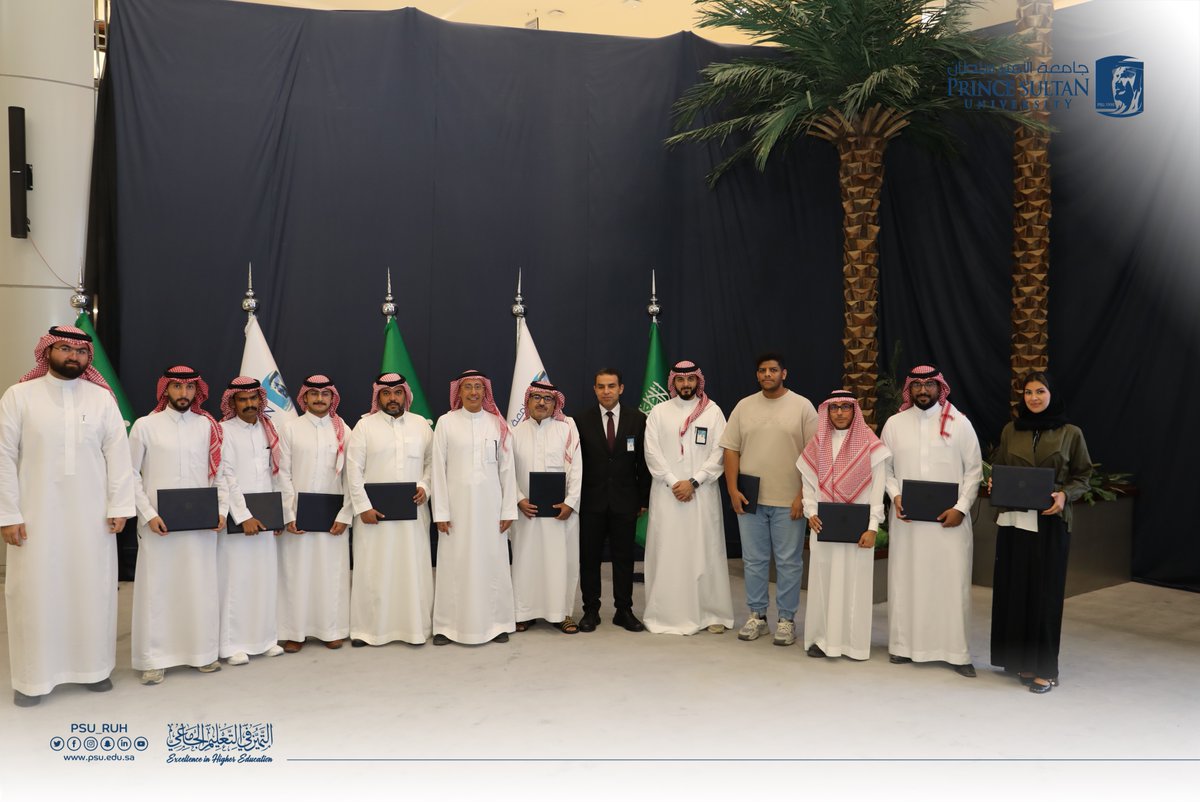 PSU_RUH's tweet photo. ضمن التعاون المستمر بين #جامعة_الأمير_سلطان وشركة بكتل، قدمت الجامعة ممثلة بكلية الهندسة ووحدة الدراسات الاستشارية وتطوير الأعمال تسع دورات متخصصة لموظفي شركة بكتل في مجالات إدارة المشاريع الهندسية، وعقود الفيديك والمشتريات العامة السعودية، ورفع الفعالية والإنتاجية. وقد استفاد من هذه البرامج التدريبية نحو 100 من موظفي شركة بكتل، مما يعكس التزام الجهتين بالارتقاء بالمهارات وتعزيز الكفاءات الوطنية.