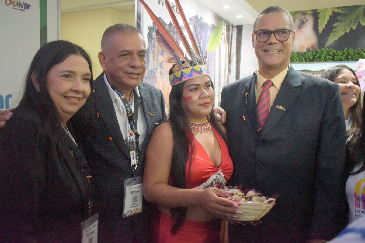 amarcanopsuv's tweet photo. Nuestro estado lo tiene todo!!!

Estamos en la Inauguración de la Fitbolívar   con la presencia de nuestro Alcalde @OviedoPSUV y el viceministro de turismo Asdrúbal Rincones . @NicolasMaduro @AliErnesto32 Bolívar Tierra Ancestral https://t.co/oLJxvuIvCn
