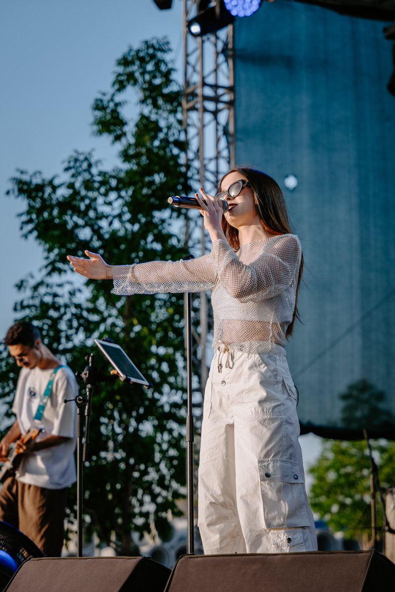 Live From Fest tweet media