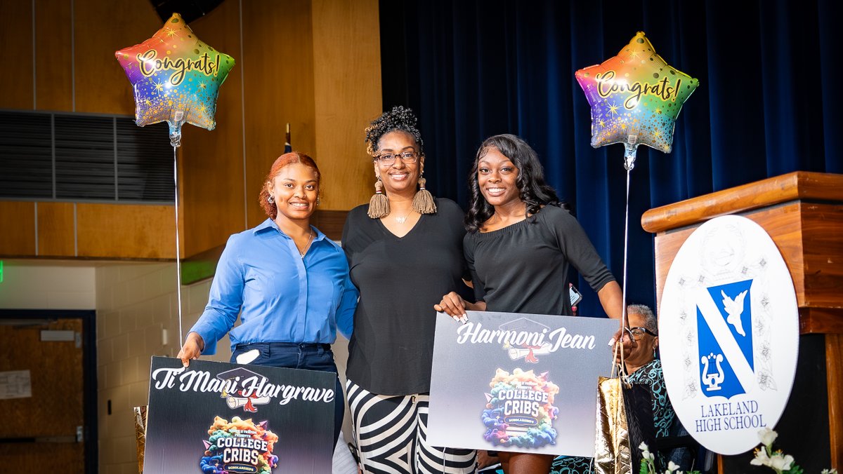 SufVAschools's tweet photo. Congratulations to our Suffolk Public Schools seniors, who celebrated their accomplishments during this week's 2024 HS Senior Awards ceremonies!

View more photos from each event on our website: https://t.co/DSc3T3Ih53
#SPSCreatesAchievers https://t.co/eR4nEyCBHl