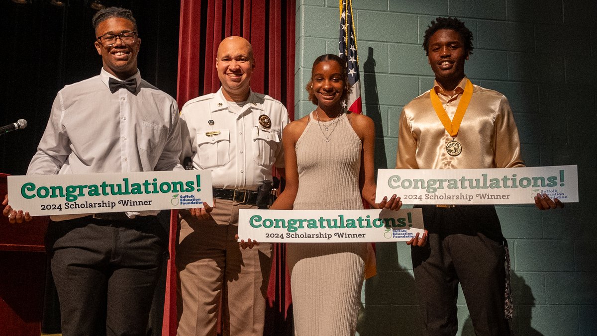 SufVAschools's tweet photo. Congratulations to our Suffolk Public Schools seniors, who celebrated their accomplishments during this week's 2024 HS Senior Awards ceremonies!

View more photos from each event on our website: https://t.co/DSc3T3Ih53
#SPSCreatesAchievers https://t.co/eR4nEyCBHl