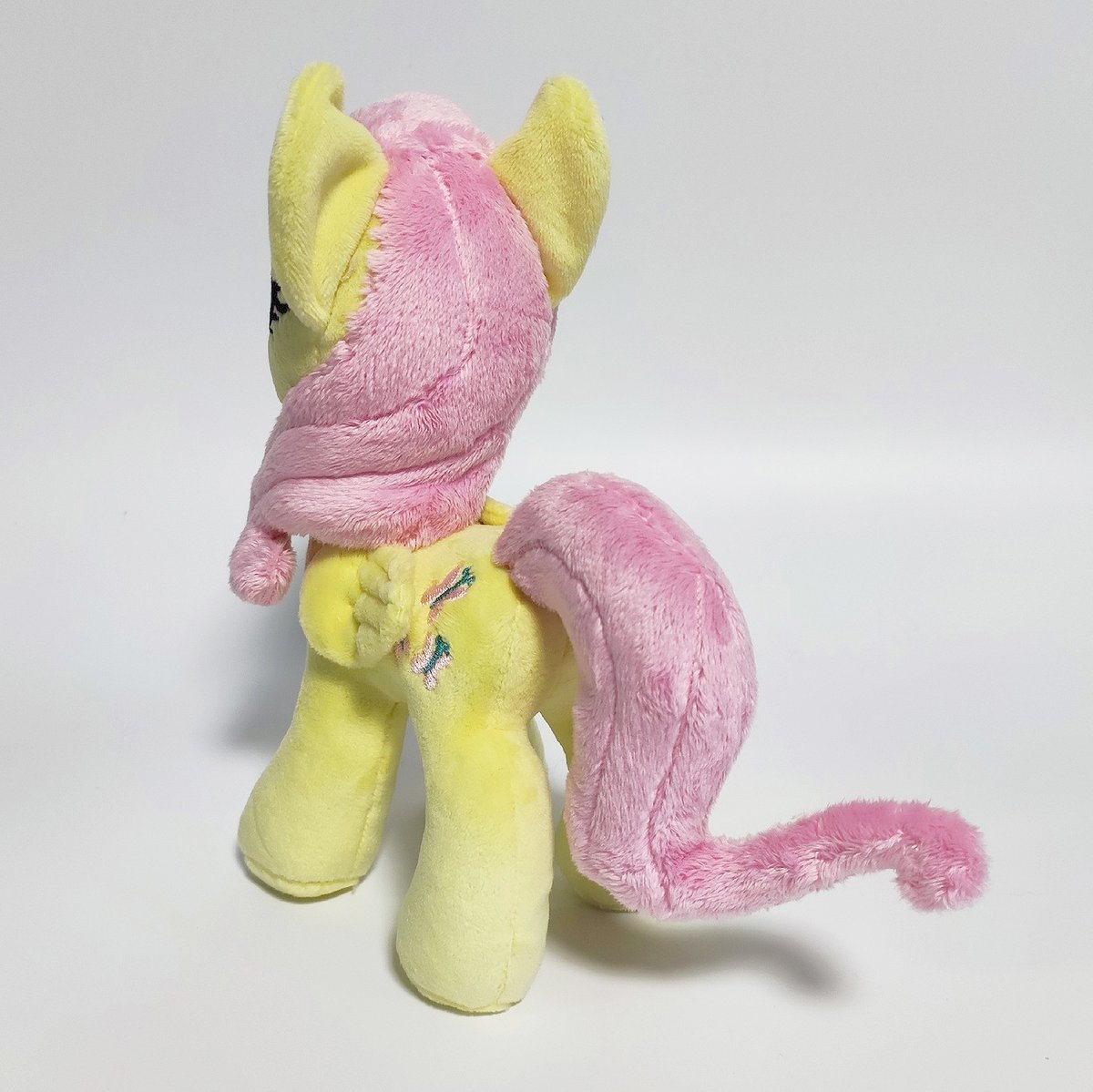 GingerAlePlush's tweet photo. ➡️‼️SALE‼️⬅️ Fluttershy. ~19cm tall. Price $160 (free shipping). DM me. #handmadeplush #ponyplushie #ponyplush #pony #mlp #mylittlepony #mylittleponyplush #mainsix #fluttershy #brony #bronies #equestria #ponyville https://t.co/p5g35UuOQJ