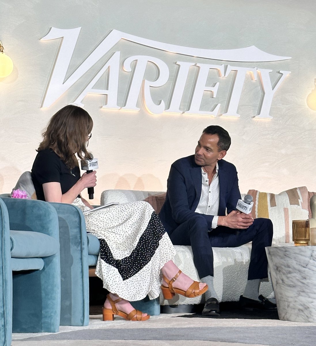 DigitalLA's tweet photo. Variety TV FYC Fest presents

Keynote Conversation with George Cheeks, President and CEO, CBS
 Cynthia Littleton (Moderator) - Co-Editor-in-Chief, Variety
@Variety @Variety_Cynthia 

#VarietyTVFYCFest https://t.co/VZhRSpasSq