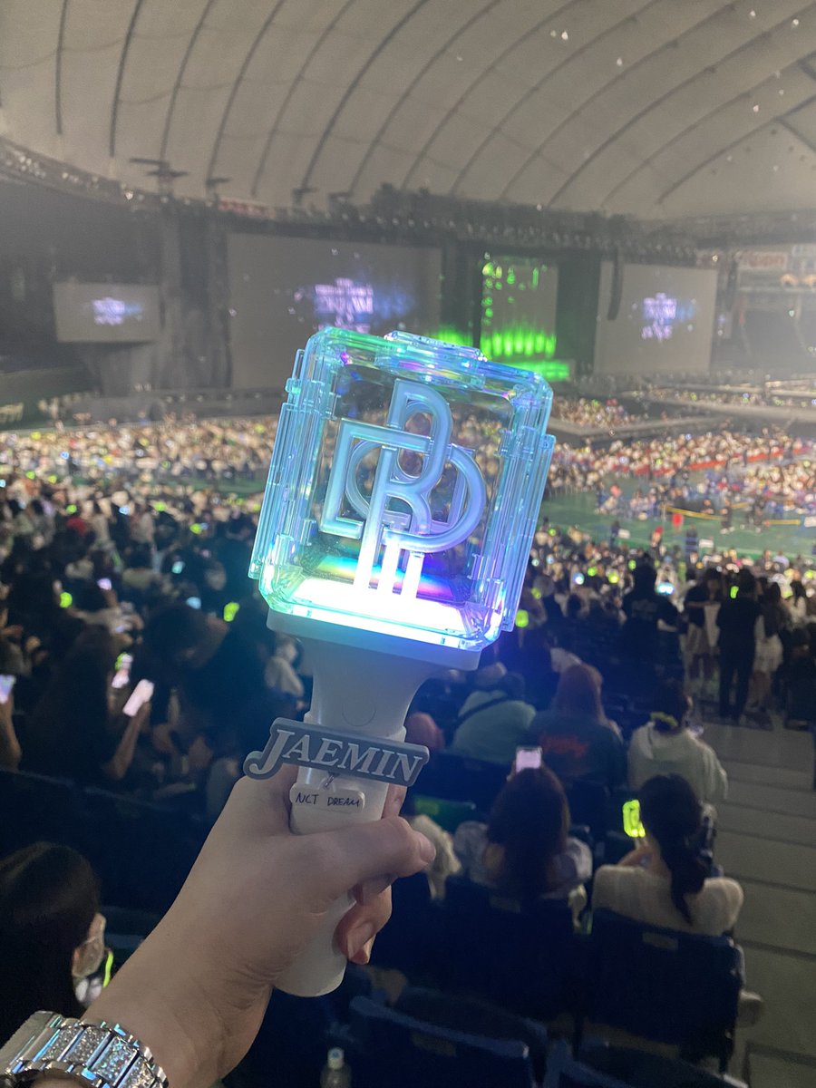 wwwccrx's tweet photo. 240526
日本初ライブ❗️楽しかったーー‼️💚
私と隣の席の方、色々と優しく教えてくれてありがとうございますっ😭✨
略してみんなサイコーっ💚🐰🐶🐻🐯🐹🐬💚
次は、ロンジュンもねっ💛🦊💛

#NCTDREAM #THEDREAMSHOW3
#NCTDREAM_THEDREAMSHOW3
#NCTDREAM_WORLDTOUR
#NCTDREAM_THEDREAMSHOW3_TOKYO https://t.co/EUjDpiJnIk