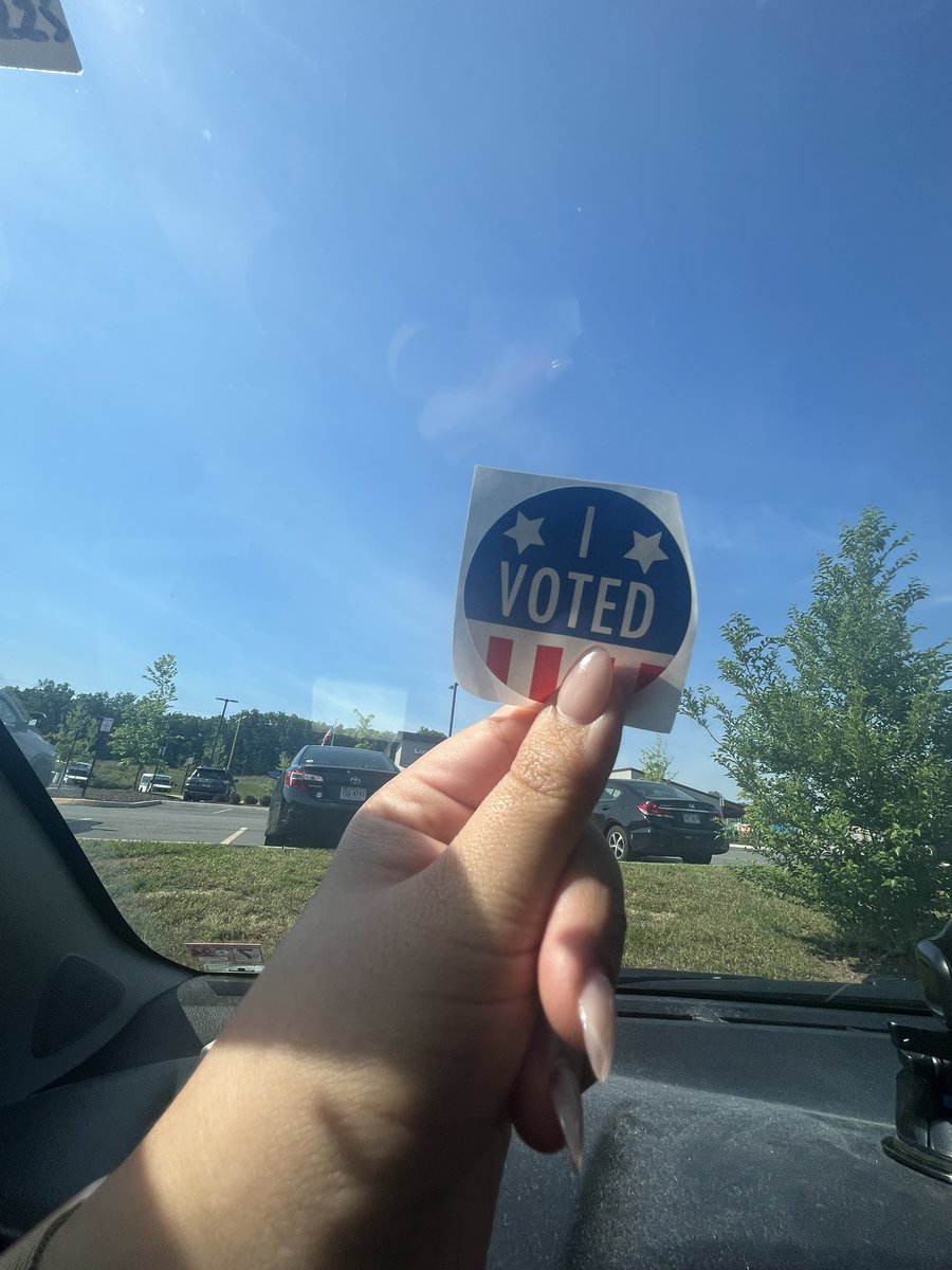 elikesdemocracy's tweet photo. Tuesday I made a trip out to canvass for @BrianaSewellVA for Congress and cast my vote for her! Had such a great time that I’m gonna have to go back again for more canvassing! 🤭 https://t.co/V8xUcdUSCM