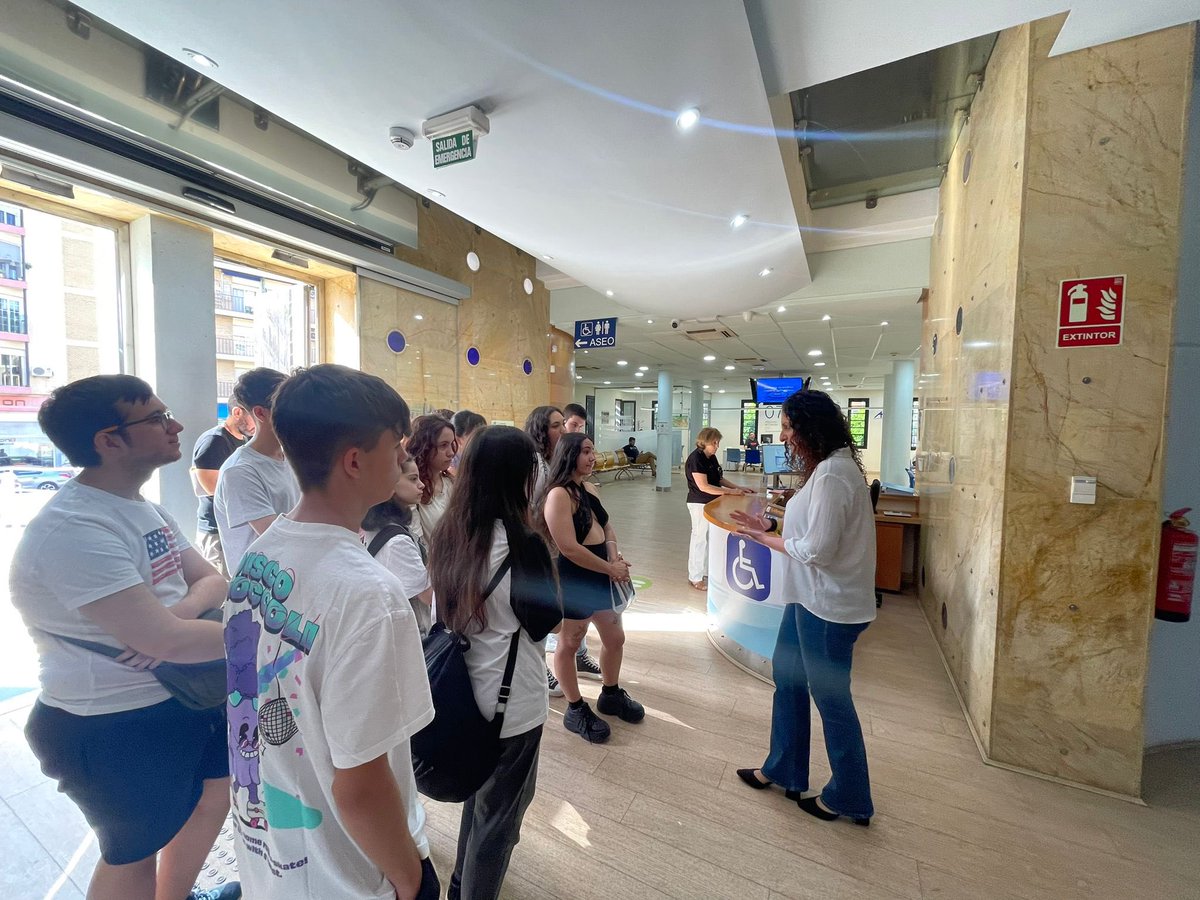ies_dgq's tweet photo. Aguas de Huelva expone carteles con motivo del día mundial del medio ambiente diseñados por alumnos de nuestro centro https://t.co/gCrZmGlgL0