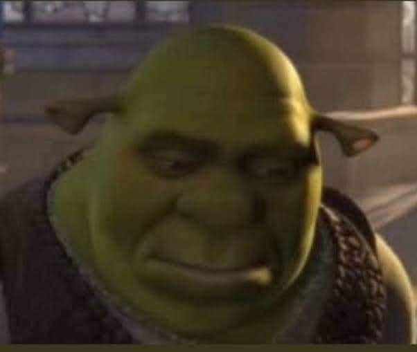 Yo en el trabajo pensando en mi perrito solito en casa: