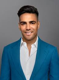 gusgomez1701's tweet photo. PRIMICIA. @CaracolRadio confirma que se acaba de producir una fructífera reunión entre @FALCAO y Gustavo Serpa, presidente de la junta directiva de @MillosFCoficial https://t.co/O1ZzXyTfUE