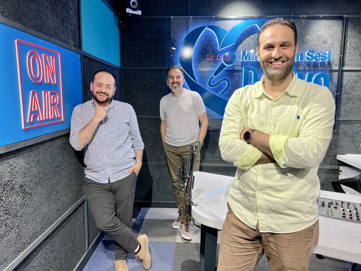 Radyo Başakşehir (@radyobasaksehir) on Twitter photo 🎙️Cüneyt Özdemir, Erkan Kaymaz ve Gökhan Yılmaz ile Horanta yayında.
<a href="/cuneytozdemirtv/">Cüneyt Özdemir🇹🇷</a>
<a href="/erknkymz/">Erkan KAYMAZ🇹🇷</a>
<a href="/gylmaz/">Gökhan Yılmaz</a>
📻 radyobasaksehir.com
📞 0530 387 5070
#mutluluğunsesisensin #radyo 🎙️Cüneyt Özdemir, Erkan Kaymaz ve Gökhan Yılmaz ile Horanta yayında.
<a href="/cuneytozdemirtv/">Cüneyt Özdemir🇹🇷</a>
<a href="/erknkymz/">Erkan KAYMAZ🇹🇷</a>
<a href="/gylmaz/">Gökhan Yılmaz</a>
📻 radyobasaksehir.com
📞 0530 387 5070
#mutluluğunsesisensin #radyo