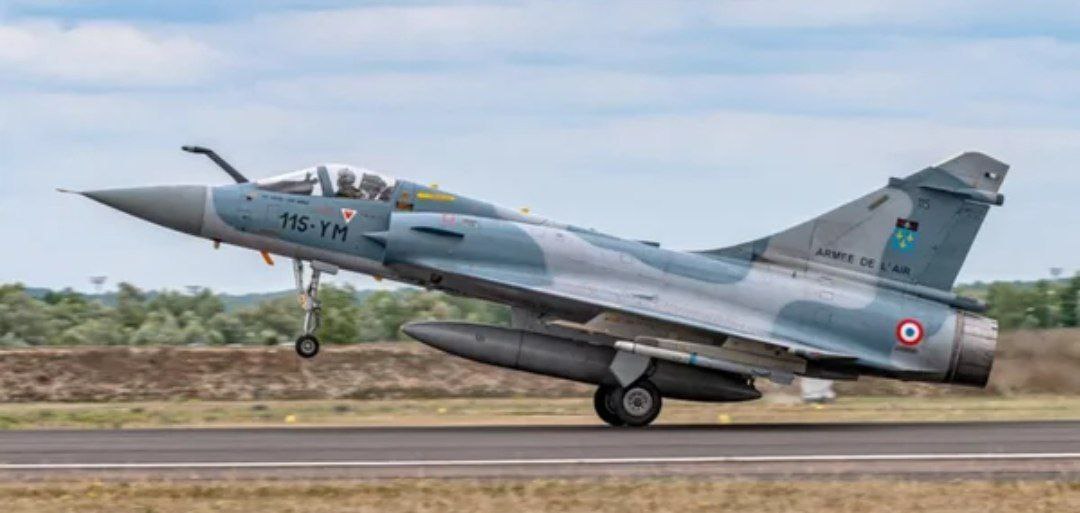 Gerashchenko_en's tweet photo. ⚡️President Macron announced France will send Mirage 2000 aircraft to Ukraine and train pilots.

Thank you, France! 🇫🇷 🇺🇦 https://t.co/eGJhaIVjjx